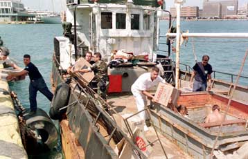 Στο εισαγγελέα οδηγούνται σήμερα οι λαθρέμποροι τσιγάρων ουκρανικού πλοίου