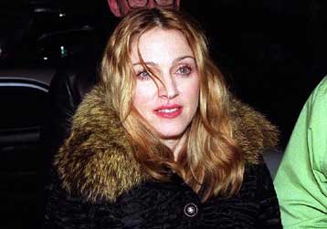 Σε επείγουσα χειρουργική επέμβαση υποβλήθηκε η Μαντόνα