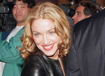 Ενα μήνα νωρίτερα επισκέφθηκε ο πελαργός τη Μαντόνα