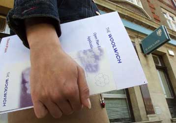 Συμφώνησαν Barclays – Woolwich για τους όρους της εξαγοράς