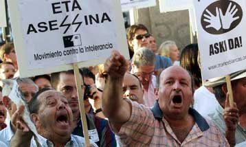 Η ΕΤΑ αναλαμβάνει και επίσημα την ευθύνη για τις τρομοκρατικές επιθέσεις που συγκλονίζουν την Ισπανί