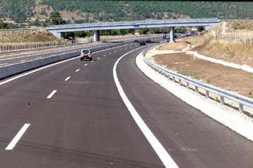 Υπογράφηκαν οι πρώτες συμβάσεις 351,3 δισ. δρχ. του Γ ΚΠΣ για τις περιφέρειες