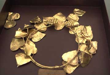 Αρχαία πολιτεία δείχνει το χρυσό στεφάνι