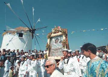 Θα εκπροσωπηθεί η κυβέρνηση στον εορτασμό του Δεκαπενταύγουστου στην Πάρο