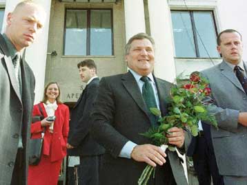 Απαλλάχτηκε των κατηγοριών περί συνεργασίας με τους Κομμουνιστές ο Πολωνός πρόεδρος