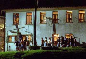 Ξεπέρασαν τα δύο εκατομμύρια οι κρατούμενοι στις ΗΠΑ το 1999