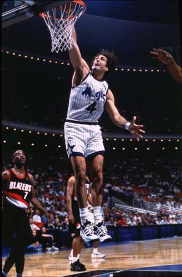 Η Μπαρτσελόνα παρουσίασε τον Ρόνι Σεϊκέλι