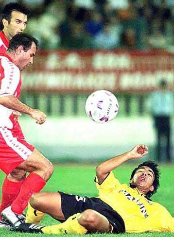 Δύσκολη και πάλι νίκη για την ΑΕΚ 2-1 τον Ολυμπιακό Βόλου – Αποτελέσματα