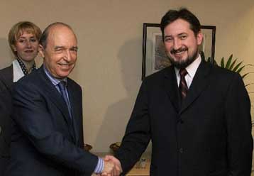 Ομογενείς επιστρέφουν στην Αλβανία για διακοπές- Στην Κέρκυρα ο Γκεοργκιέφσκι