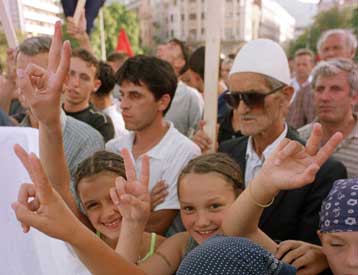 Κλιμακώνεται η ένταση με τους Αλβανούς στην ΠΓΔΜ
