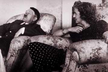 Η ζωή της Εύας Μπράουν με τον Φίρερ αντικείμενο βιβλίου