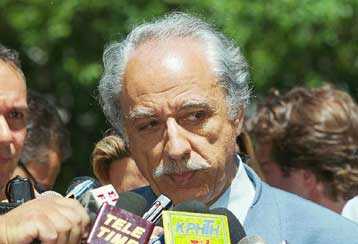 Διαψεύδει τα περί αλλαγής του τρομονόμου ο Χυτήρης