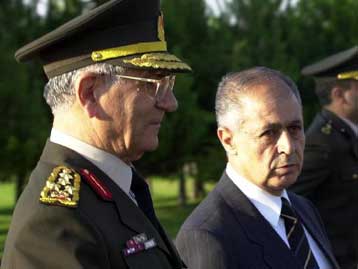 Συγκρατημένος για τις διώξεις των ισλαμιστών ο Τούρκος πρόεδρος