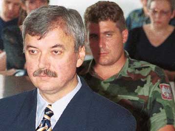 Στο νοσοκομείο ο Σέρβος δημοσιογράφος που καταδικάστηκε για κατασκοπία