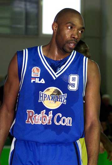 Στο Περιστέρι Ζεβροσένκο και Ντίνκινς