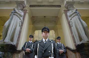 Με κομμένη την ανάσα περιμένει η Χιλή την απόφαση για τον Πινοσέτ