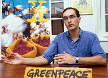 Για αλχημεία του Γ.Ανωμερίτη στο θέμα του μεταλλαγμένου βαμβακιού κάνει λόγο η Greenpeace