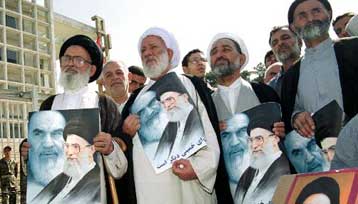 Απαγoρεύτηκε η κυκλοφορία της μεγαλύτερης εφημερίδας του Ιράν