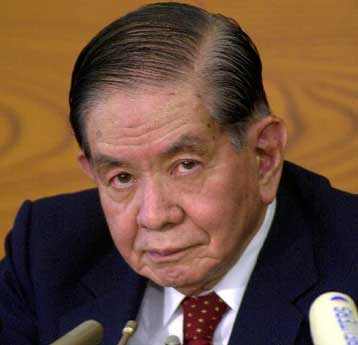 Στροφή της ιαπωνικής οικονομικής πολιτικής – Ανεβάζει τα επιτόκια ο Μ.Χαγιάμι