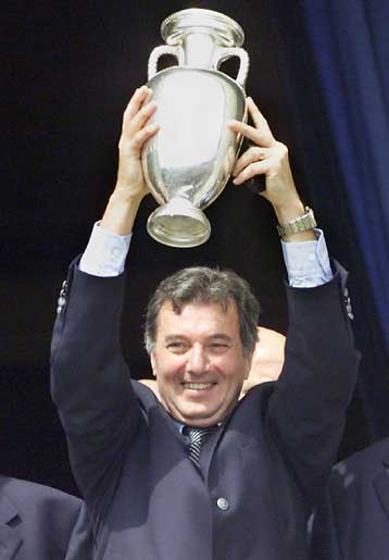 Οι 22 του Ευρωπαϊκού στο ματς με τη μεικτή κόσμου προς τιμή του Λοράν Μπλαν