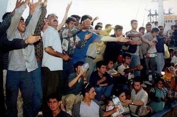 Νέες προσπάθειες λαθρομεταναστών να φτάσουν στην Ιταλία – Δύο γυναίκες νεκρές