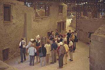 Βιοκλιματικό στέγαστρο θα προστατεύσει τον αρχαιολογικό χώρο στο Ακρωτήρι της Σαντορίνης