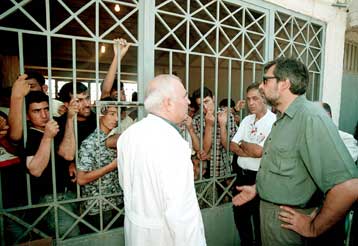 Αναγκαίο να οργανωθούν κέντρα υποδοχής μεταναστών, δήλωσε ο Χρ.Παπουτσής από την Κρήτη