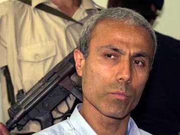 Ο Αγκτσά καλεί τον Οτζαλάν να μετανοήσει