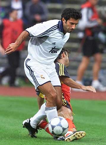 Η Ρεάλ 3-2 τη Γαλατάσαραϊ με Φίγκο