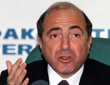 O Μπερεζόφσκι έτοιμος να ξεκινήσει μάχη κατά του Κρεμλίνου, σύμφωνα με τους Times