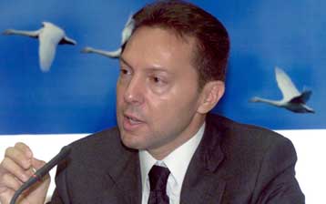 Στην υλοποίηση της συνεργασίας τους προχωρούν η Εμπορική και η Credit Agricole