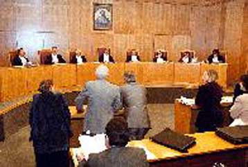 Συνεχίζεται η κατάθεση προσφυγών στο Συμβούλιο της Επικρατείας για τις ταυτότητες