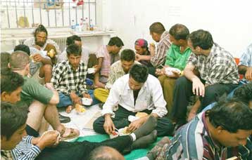 Αλλοι 12 λαθρομετανάστες συνελήφθησαν στην Ανδρο