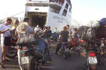 Αναστέλλονται οι κινητοποιήσεις – Σαλπάρουν τα πλοία της Hellas Ferries