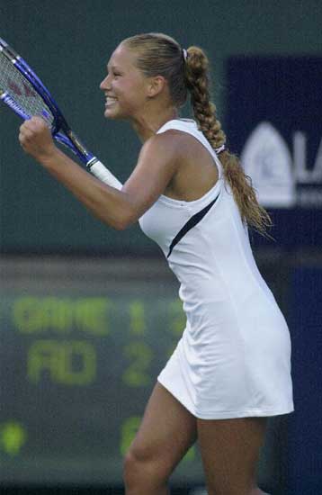 Η Κουρνίκοβα απέκλεισε την Ντέιβενπορτ – Διευρύνει το αήττητο σερί η Β.Γουίλιαμς