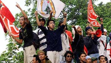 Κατηγορίες για διαφθορά απαγγέλθηκαν κατά του πρώην δικτάτορα της Ινδονησίας, Σουχάρτο