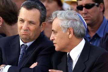 Στην Αίγυπτο αναζητεί παρηγοριά ο Μπαράκ, καθώς φουντώνει η πολιτική κρίση στο Ισραήλ