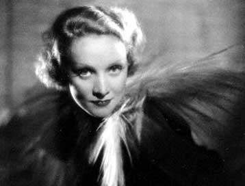 Ερωτική σχέση Μάρλεν Ντίτριχ – Τζον Φ. Κένεντι αποκαλύπτει -μετά θάνατον- Βρετανός κριτικός θεάτρου