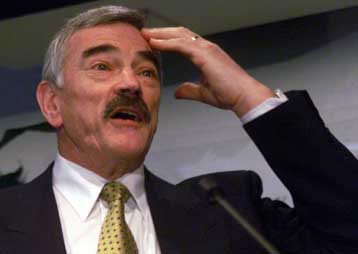 Αύξηση κερδών για τη φαρμακευτική εταιρεία AstraZeneca το β τρίμηνο του 2000