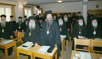 Θέμα ηλικίας των μητροπολιτών εγείρει ο Κορινθίας – Αμβρόσιος κατά Χρυσόστομου