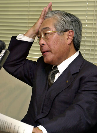 Οι ανακλήσεις δεν επηρεάζουν τη συνεργασία Mitsubishi-DaimlerChrysler