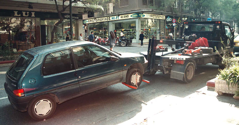 Με τους αδειούχους επιστρέφουν στην πρωτεύουσα δακτύλιος και γερανοί