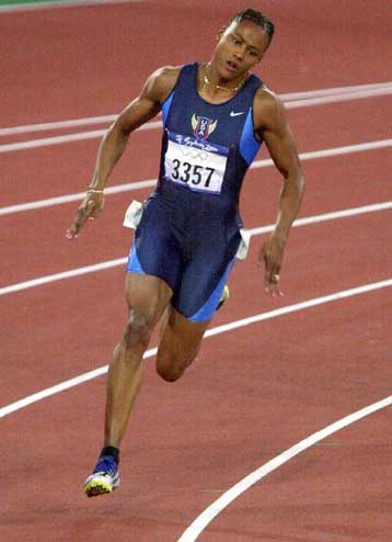 Στις Μπαχάμες το χρυσό στα 4×100μ. γυναικών