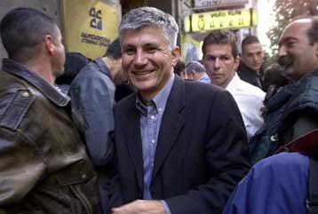 Πενθήμερο κινητοποιήσεων εξαγγέλλει η γιουγκοσλαβική αντιπολίτευση<i>Πρεμιέρα σήμερα, Παρασκευή,