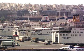 Σε πρόωρη άρση του καμποτάζ στην ακτοπλοΐα προσανατολίζεται η κυβέρνηση