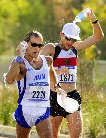 Εγκατέλειψαν Σταματόπουλος – Καστάνης στα 50χλμ. βάδην  <i> Ο Πολωνός Κορζενιόφσκι το χρυσό </i>