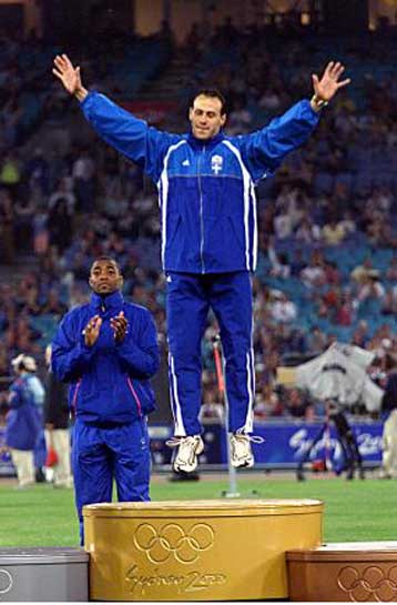 Συγχαρητήριο τηλεγράφημα του πρωθυπουργού στον Κώστα Κεντέρη