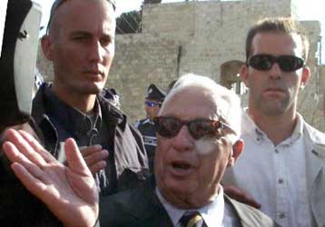 Βίαια επεισόδια μεταξύ Παλαιστινίων και της ισραηλινής αστυνομίας στην Ιερουσαλήμ