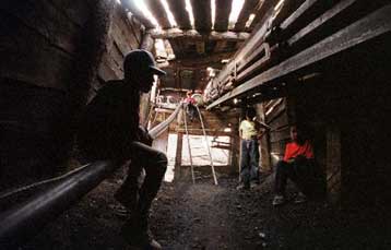 Τραγικό θάνατο βρήκαν 118 ανθρακωρύχοι έπειτα από ισχυρή έκρηξη σε ορυχείο της Κίνας