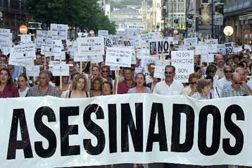 «Ανθρώπινες ασπίδες» για την προστασία των στόχων της ΕΤΑ